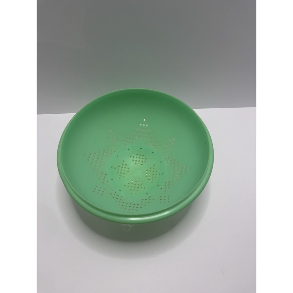 Vintage Tupperware 9" Jadeite Green Footed Colander Strainer‎ Bowl  #339-3